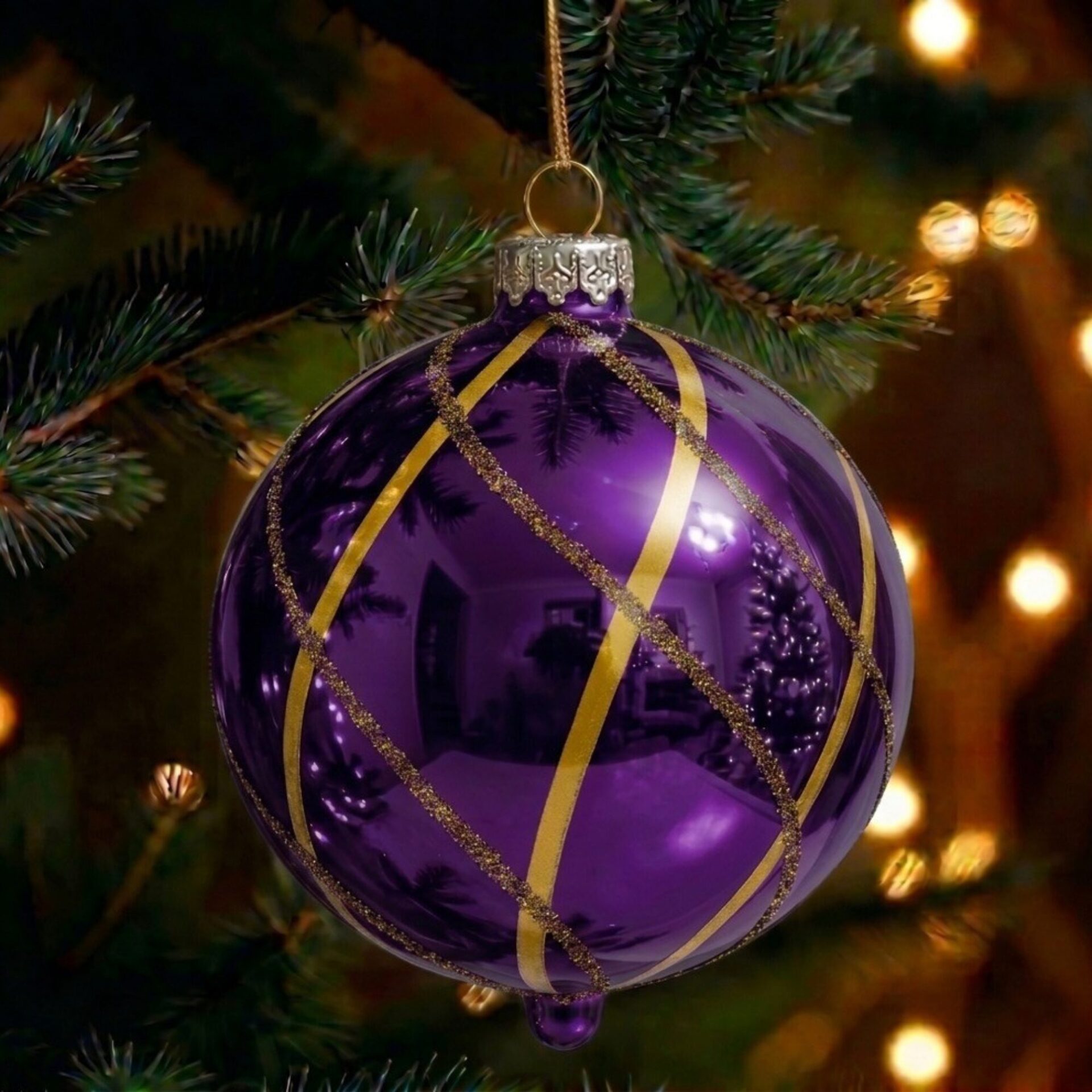 Purple Majesty 8 cm – edle Glas-Weihnachtskugel in Purpur – Bild 4